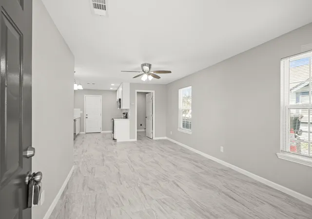 4th image of 618 Hoffman St, Houston, TX 77020 | MLS# 85619314
