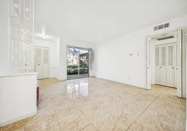 3rd image of 7600 Burgoyne Rd #143, Houston, TX 77063 | MLS# 44694340