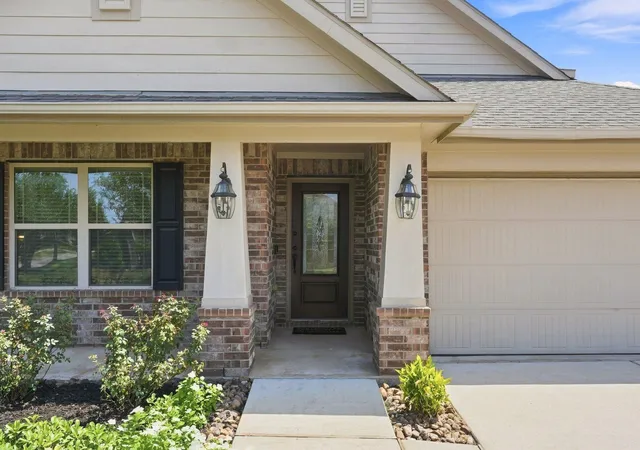 Photo 3 of Single family home for sale at 17918 Sulgrave Dr, Cypress, TX 77429 | MLS# 23701671 | Listing updated on 2026-09-20