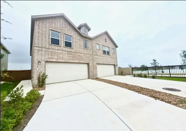 1st image of 2136 Salinas Dr, Rosharon, TX 77583 | MLS# 73008853