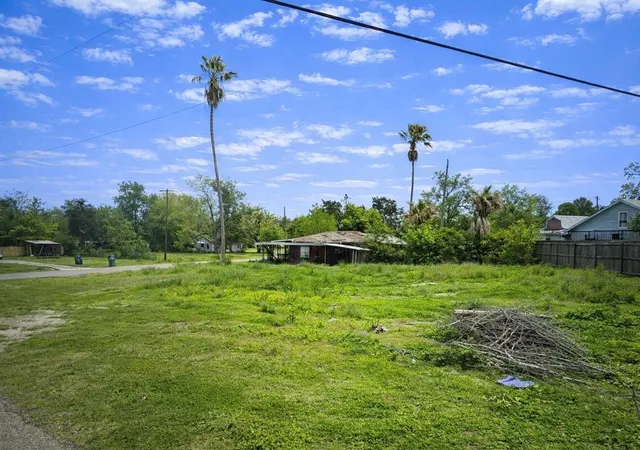 Photo 3 of Land for sale at 2514 8th Street, Orange, TX 77630 | MLS# 59931441 | Listing updated on 2026-08-25