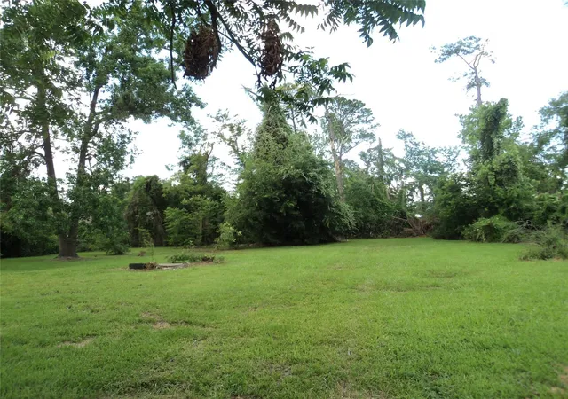 Photo 3 of Land for sale at 6729 Kittridge St, Houston, TX 77028 | MLS# 37531820 | Listing updated on 2026-08-24