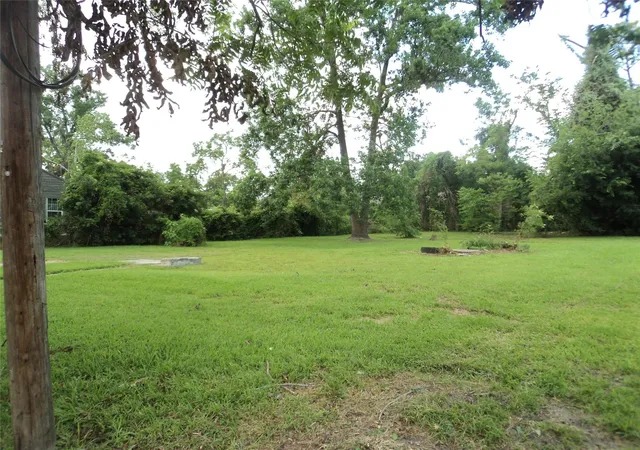 Photo 3 of Land for sale at 6729 Kittridge St, Houston, TX 77028 | MLS# 37531820 | Listing updated on 2026-08-24