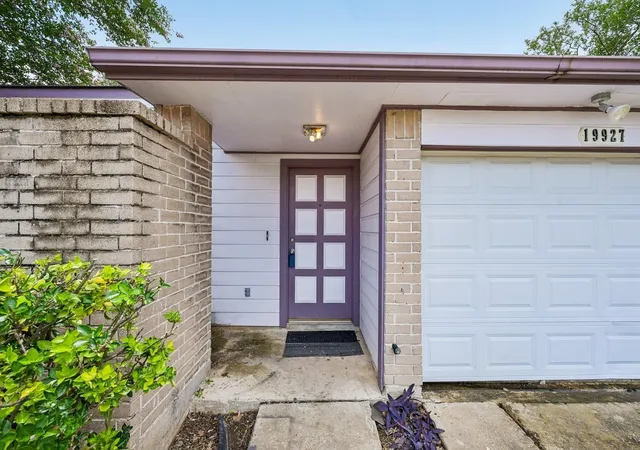 Photo 3 of Single family home for sale at 19927 Sutton Falls Dr, Cypress, TX 77433 | MLS# 25852579 | Listing updated on 2026-09-18