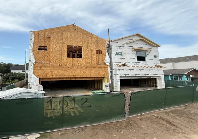 Photo 3 of Single family home for sale at 1012 E 26th Street, Houston, TX 77009 | MLS# 54722254 | Listing updated on 2026-09-11