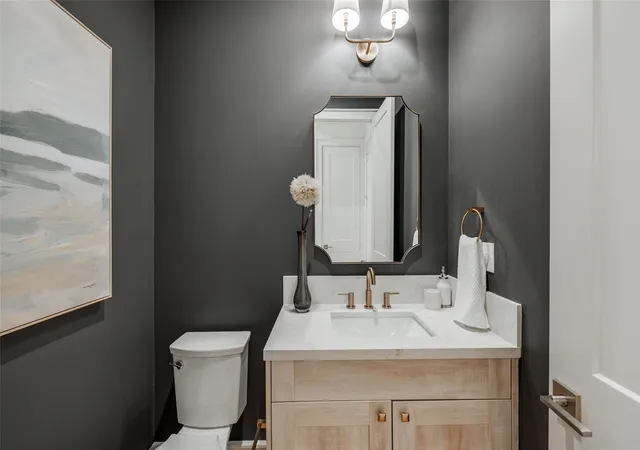 Photo 3 of Single family home for sale at 1012 E 26th Street, Houston, TX 77009 | MLS# 54722254 | Listing updated on 2026-09-11