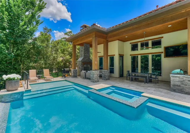 Photo 3 of Single family home for sale at 59 Freesia Ct, Tomball, TX 77375 | MLS# 28585991 | Listing updated on 2026-09-27