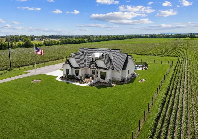 4th image of 8441 Fairchild Rd, Richmond, TX 77469 | MLS# 90894863