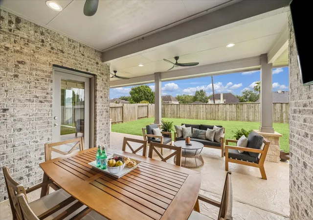 2nd image of 1520 Harvest Vine Ct, Friendswood, TX 77546 | MLS# 7479256