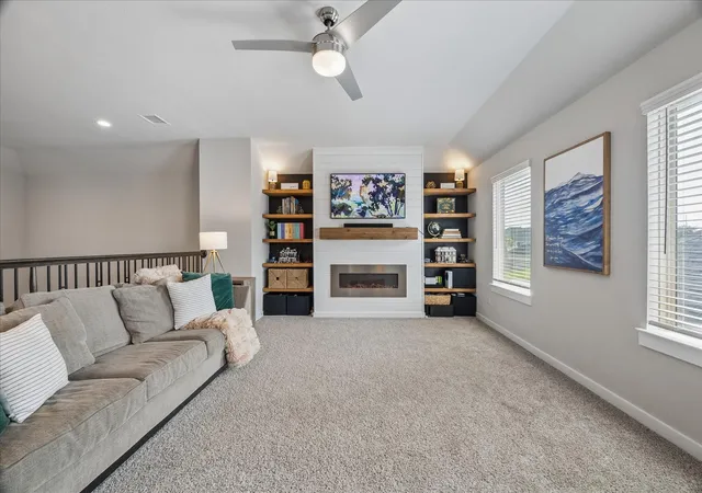 Photo 4 of Single family home for sale at 1520 Harvest Vine Ct, Friendswood, TX 77546 | MLS# 7479256 | Listing updated on 2026-10-10