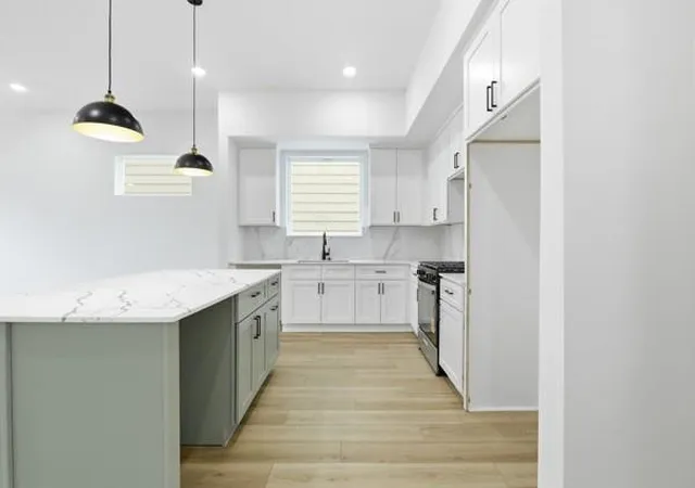 Photo 4 of Single family home for sale at 106 Luetta St, Houston, TX 77076 | MLS# 77188669 | Listing updated on 2026-08-23