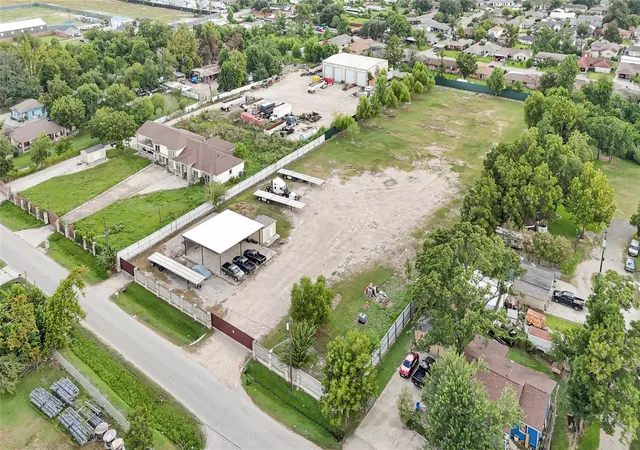 Photo 3 of Land for sale at 4415 Mooney Rd, Houston, TX 77093 | MLS# 20629350 | Listing updated on 2026-01-20