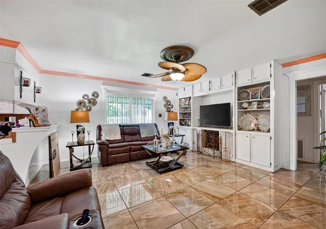 2nd image of 12511 Rubin St, Houston, TX 77047 | MLS# 72803954