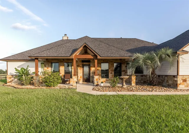 Photo 4 of Sale Pending at 20079 Fm 523, Angleton, TX 77515 | MLS# 54646620 | Listing updated on 2026-09-15