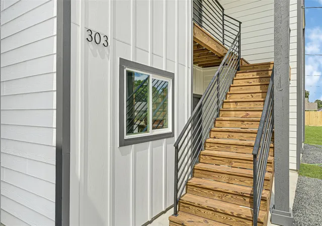 3rd image of 303 Bolden St, Houston, TX 77029 | MLS# 72416214