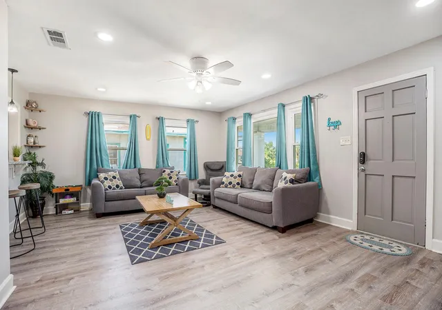 Photo 4 of Single family home for sale at 2315 67th Street, Galveston, TX 77551 | MLS# 76798630 | Listing updated on 2026-05-07