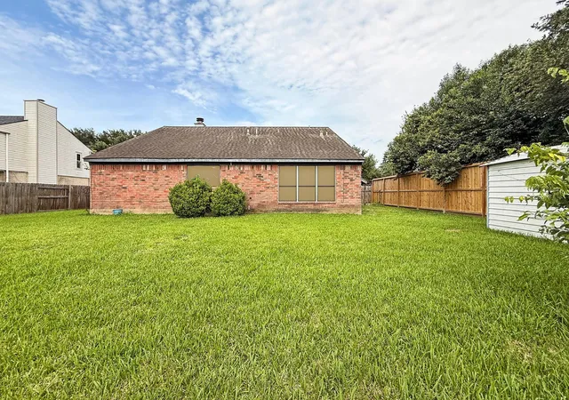 Homes for sale in Pearland, TX | 2708 Glendale Dr, Pearland, TX 77584 | MLS# 2567262