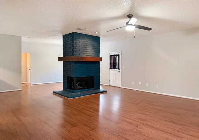 Homes for sale in Pearland, TX | 2708 Glendale Dr, Pearland, TX 77584 | MLS# 2567262