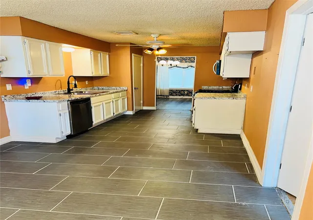 Photo 2 of Single family home for sale at 7215 La Entrada Dr, Houston, TX 77083 | MLS# 98534652 | Listing updated on 2026-09-10