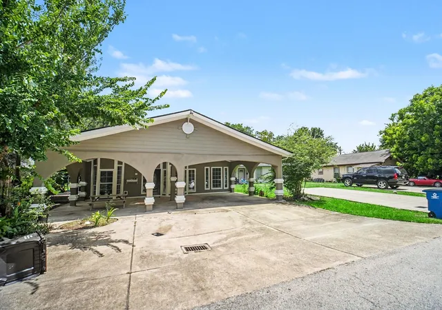 2nd image of 104 Virginia St, South Houston, TX 77587 | MLS# 82155272