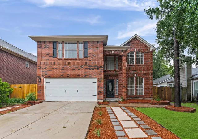 Photo 2 of Single family home for sale at 2859 Crest Park Dr, Houston, TX 77082 | MLS# 18124264 | Listing updated on 2026-08-27