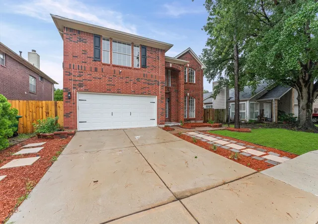 Photo 3 of Single family home for sale at 2859 Crest Park Dr, Houston, TX 77082 | MLS# 18124264 | Listing updated on 2026-08-27