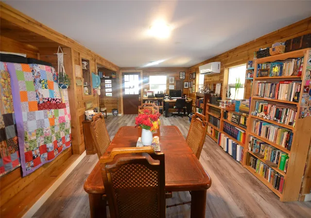 3rd image of 458 Rain Forset Rd, Onalaska, TX 77360 | MLS# 51441262
