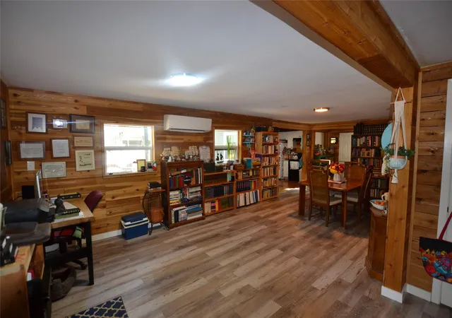 5th image of 458 Rain Forset Rd, Onalaska, TX 77360 | MLS# 51441262