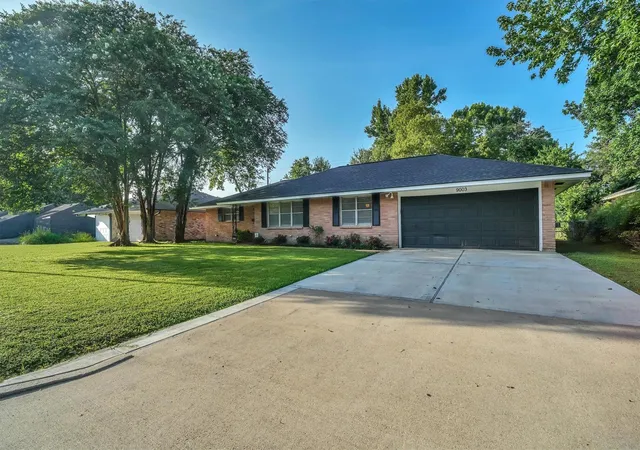 2nd image of 9003 Autauga St, Houston, TX 77080 | MLS# 42257955