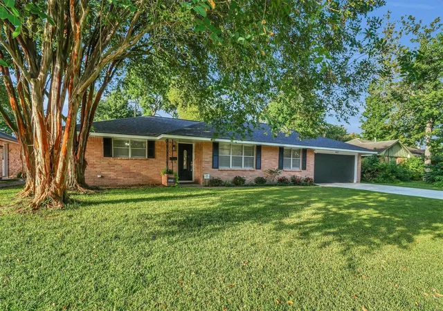 3rd image of 9003 Autauga St, Houston, TX 77080 | MLS# 42257955
