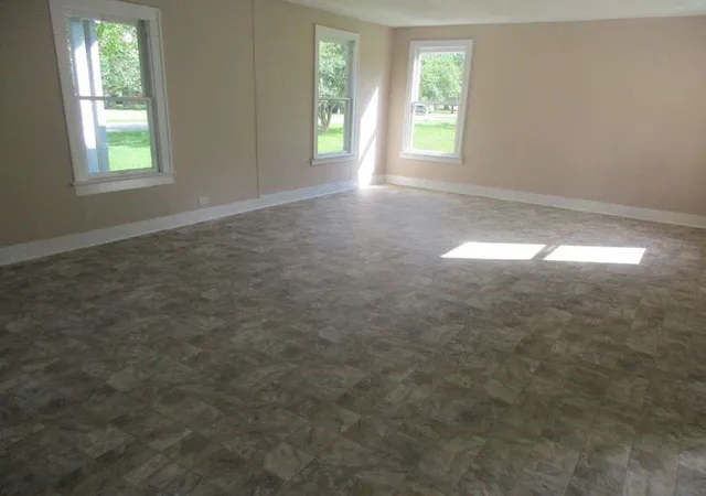 Photo 3 of Single family home for sale at 110 Spencer St, Brazoria, TX 77422 | MLS# 95206218 | Listing updated on 2026-09-03