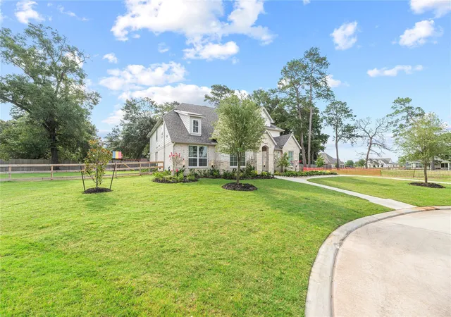 Photo 2 of Sale Pending at 21914 Hibiscus Hedge Trl, Tomball, TX 77377 | MLS# 73431617 | Listing updated on 2026-09-10