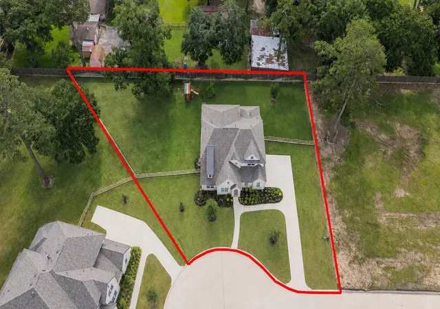 Photo 3 of Sale Pending at 21914 Hibiscus Hedge Trl, Tomball, TX 77377 | MLS# 73431617 | Listing updated on 2026-09-10