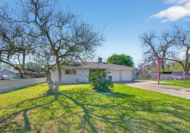 3rd image of 13902 Ambrose St, Houston, TX 77045 | MLS# 7820397