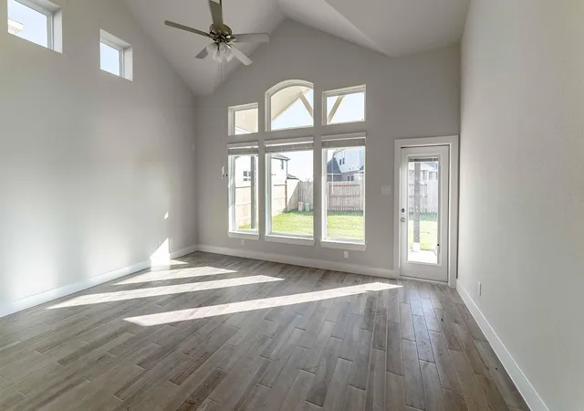 3rd image of 2368 Seaglass Terrace Dr, Katy, TX 77493 | MLS# 13932038