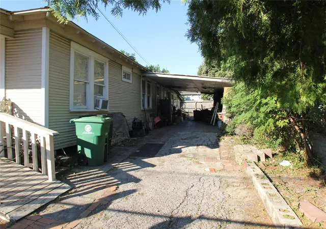 3rd image of 7013 Avenue E, Houston, TX 77011 | MLS# 71302264