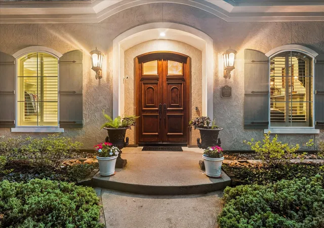 2nd image of 37519 Edgewater Dr, Pinehurst, TX 77362 | MLS# 34915331