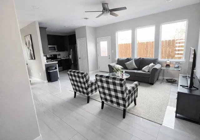 3rd image of 9311 Noel St, Houston, TX 77033 | MLS# 25383079