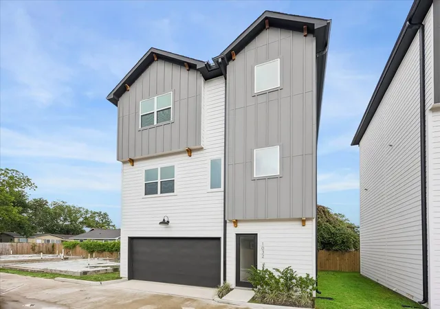 Photo 1 of Single family home for sale at 1032 Marcolin St, Houston, TX 77088 | MLS# 3985095 | Listing updated on 2026-07-10