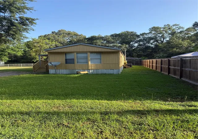 3rd image of 113 Rice St, Cleveland, TX 77327 | MLS# 67395236