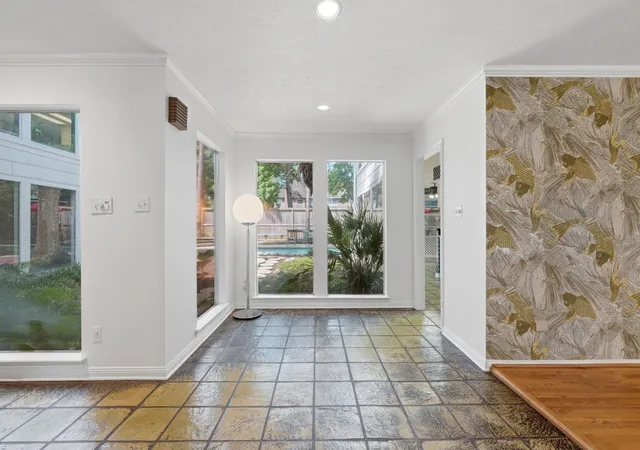 Photo 3 of Single family home for sale at 5610 Fountainbridge Ln, Houston, TX 77069 | MLS# 15571879 | Listing updated on 2026-09-20