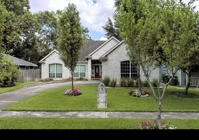 Photo 1 of Single family home for sale at 1914 Restridge Dr, Houston, TX 77055 | MLS# 27442942 | Listing updated on 2026-09-19