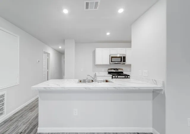 4th image of 1245 Ss Brewer Dr, Vidor, TX 77662 | MLS# 96188609