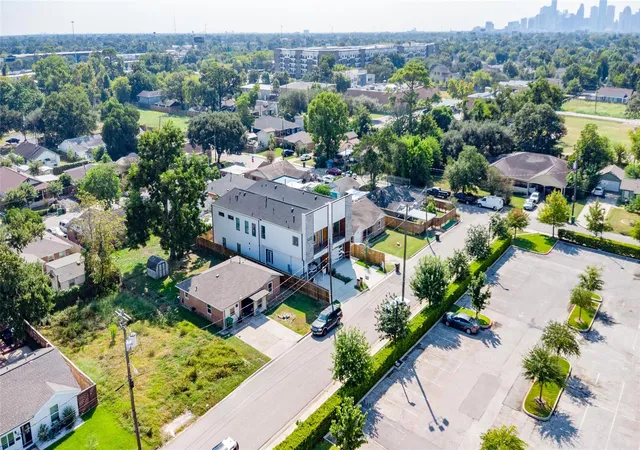 4th image of 1818 & 1820 Lula St, Houston, TX 77009 | MLS# 34516819