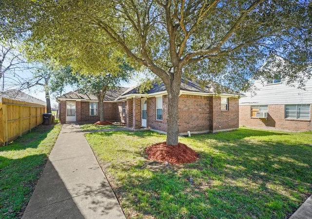 Photo 1 of Multi family home for sale at 4636 Mayflower St, Houston, TX 77033 | MLS# 65645649 | Listing updated on 2026-09-11
