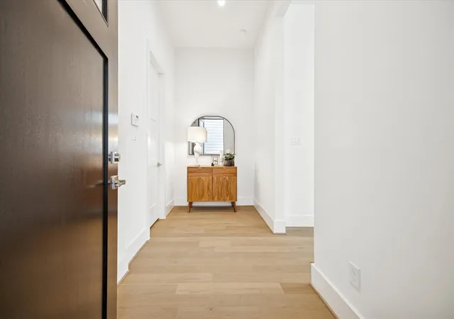 4th image of 1520 W 21St St #B, Houston, TX 77008 | MLS# 91497078