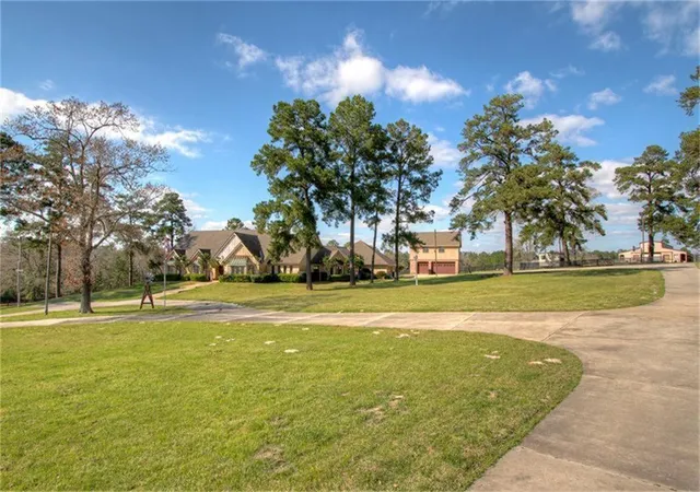 Photo 3 of Single family home for sale at 10436 League Line Rd, Conroe, TX 77304 | MLS# 38395303 | Listing updated on 2026-02-02