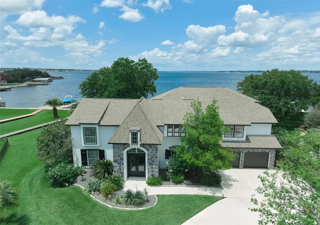 Photo 1 of Sale Pending at 11706 Edgewater Ct, Montgomery, TX 77356 | MLS# 86980051 | Listing updated on 2026-08-30