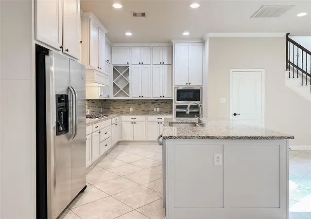2nd image of 23 Jonquil Pl, Tomball, TX 77375 | MLS# 11157064