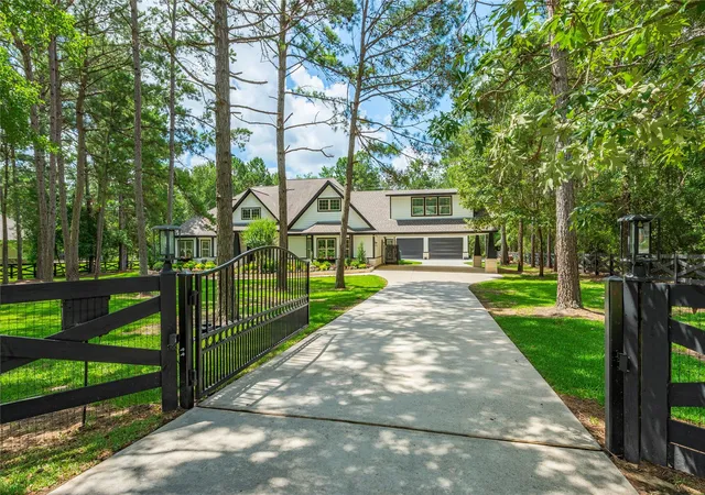 Photo 2 of Sale Pending at 13074 Victoria Tr, Montgomery, TX 77316 | MLS# 5566183 | Listing updated on 2026-09-11